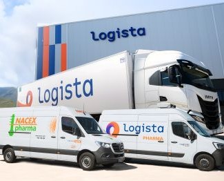 Vehiculos de Logista que realizan transporte de productos pharmacéuticos
